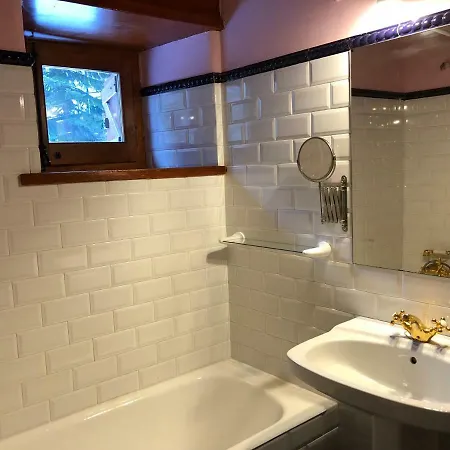 Casa De Piedra Con Encanto En El Bonito Pueblo De Bagergue Zewnętrze zdjęcie