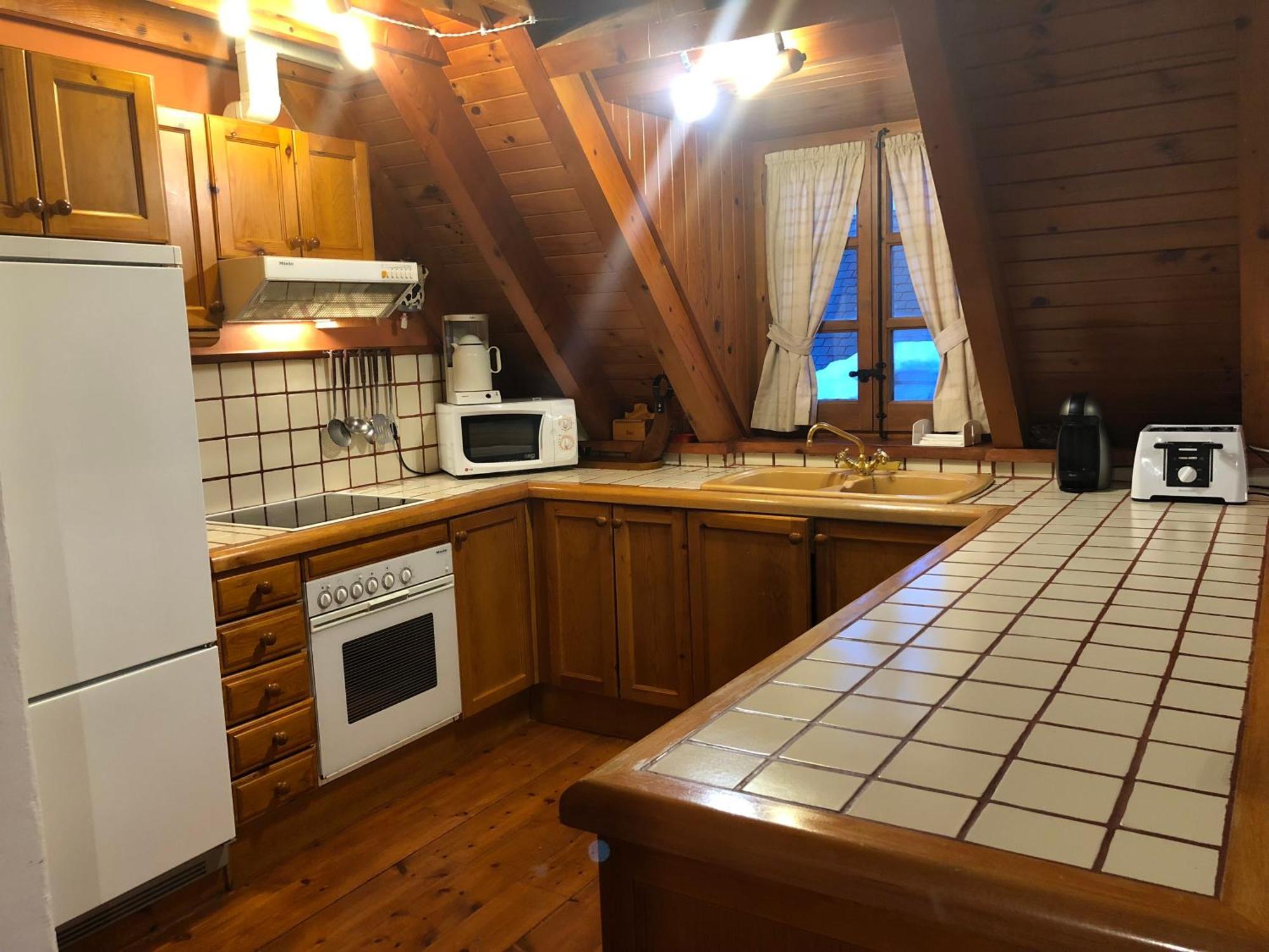 Casa De Piedra Con Encanto En El Bonito Pueblo De *